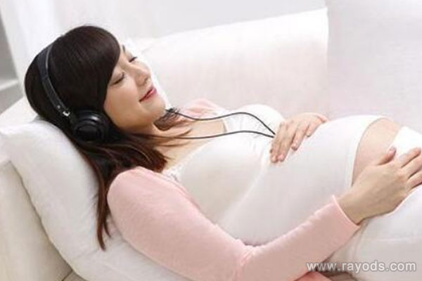 宝宝大脑的无意识发展：从第17周的音乐开始。